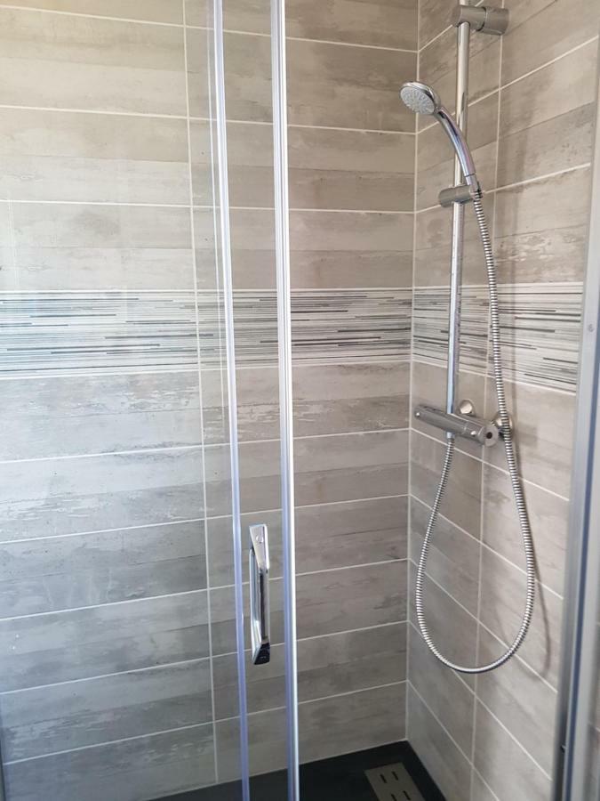 Ideal Famille&groupe D'amis - 4min A Pied De La - Parking Prive - Wifi Gratuit - Terrasse - Calme - Draps Et Serviettes Fournis Saint-Come-de-Fresne